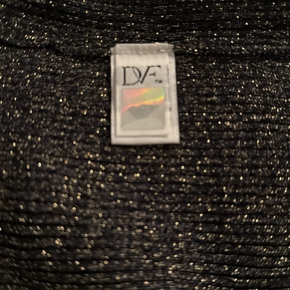 Last chance - Diane Von Furstenberg mock turtleneck, size small. - Picture 3 of 4